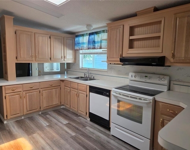 3224 Manatee Road - Photo Thumbnail 6