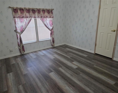 3224 Manatee Road - Photo Thumbnail 9