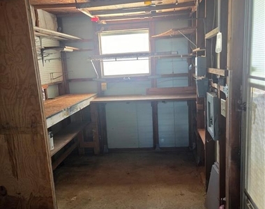 3224 Manatee Road - Photo Thumbnail 20