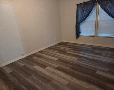 3224 Manatee Road - Photo Thumbnail 8