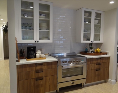470 Bal Harbor Boulevard - Photo Thumbnail 4