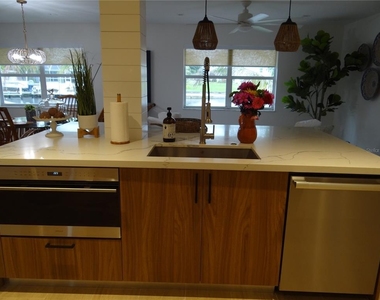 470 Bal Harbor Boulevard - Photo Thumbnail 6