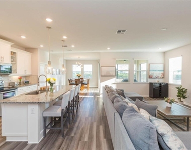34338 Wynthorne Place - Photo Thumbnail 4