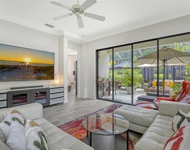 7223 Presidio Glen - Photo Thumbnail 6