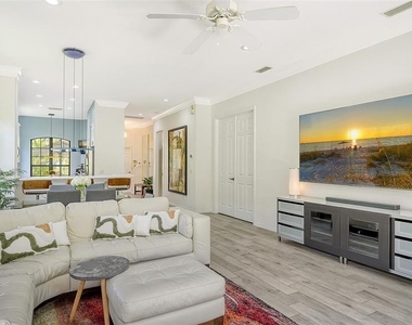 7223 Presidio Glen - Photo Thumbnail 8