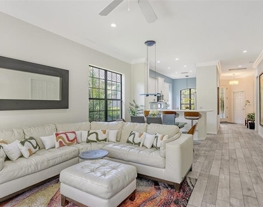 7223 Presidio Glen - Photo Thumbnail 7