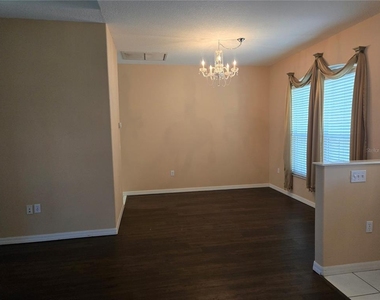 4509 30th Lane E - Photo Thumbnail 7