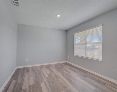 3919 Willow Branch Place - Photo Thumbnail 11