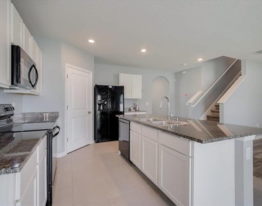 3919 Willow Branch Place - Photo Thumbnail 8