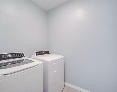 3919 Willow Branch Place - Photo Thumbnail 17