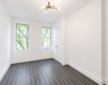 416 Rogers Avenue - Photo Thumbnail 3