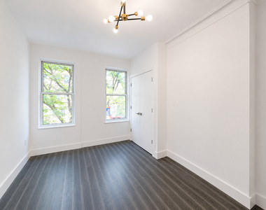 416 Rogers Avenue - Photo Thumbnail 6