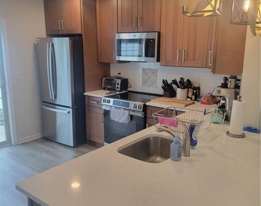 328 E Frankford Street - Photo Thumbnail 4