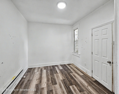 602 Prospect Avenue - Photo Thumbnail 7