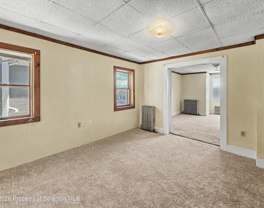 1403 N Sumner Avenue - Photo Thumbnail 5