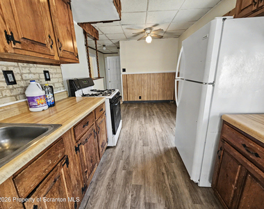 1403 N Sumner Avenue - Photo Thumbnail 2