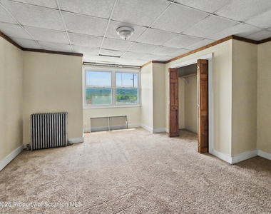 1403 N Sumner Avenue - Photo Thumbnail 7