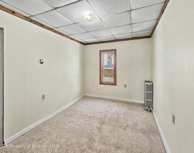 1403 N Sumner Avenue - Photo Thumbnail 6