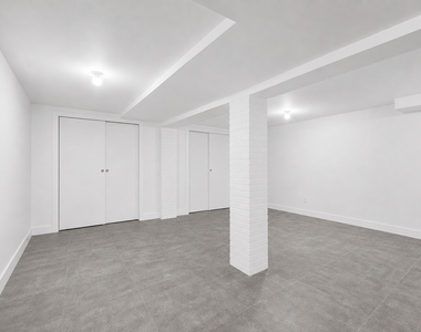 483 Evergreen Avenue - Photo Thumbnail 10