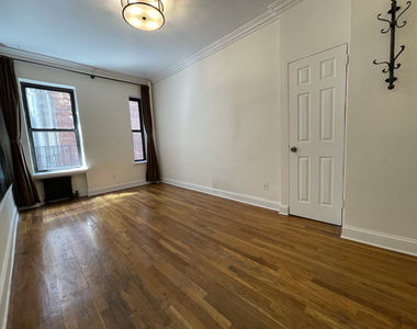 448 East 87th Street - Photo Thumbnail 1