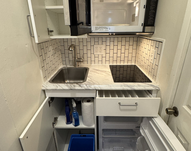 448 East 87th Street - Photo Thumbnail 5