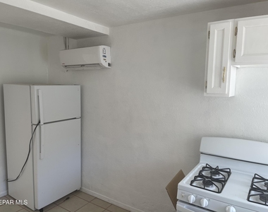 1026 Myrtle Avenue - Photo Thumbnail 4