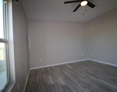517 Val Verde Street - Photo Thumbnail 33