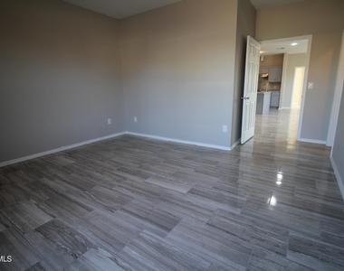 517 Val Verde Street - Photo Thumbnail 32