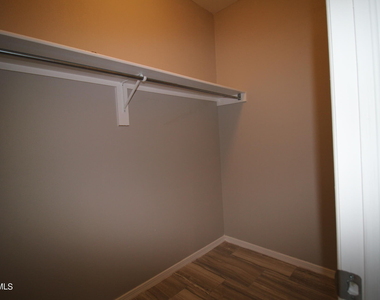 517 Val Verde Street - Photo Thumbnail 30