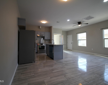 517 Val Verde Street - Photo Thumbnail 8
