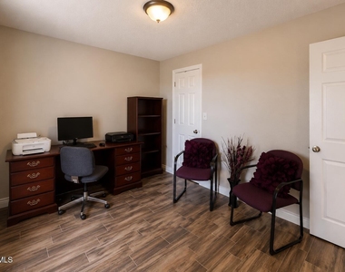 836 Sunset Park Drive - Photo Thumbnail 11