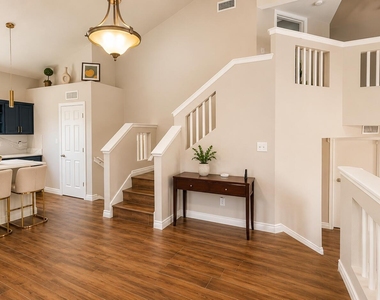 836 Sunset Park Drive - Photo Thumbnail 4