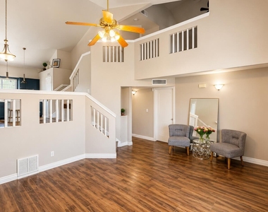 836 Sunset Park Drive - Photo Thumbnail 2