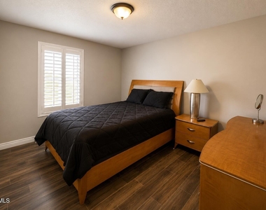 836 Sunset Park Drive - Photo Thumbnail 13