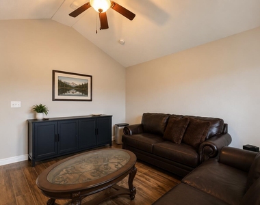 836 Sunset Park Drive - Photo Thumbnail 16