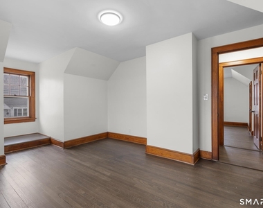 37 Byrneside Avenue - Photo Thumbnail 27