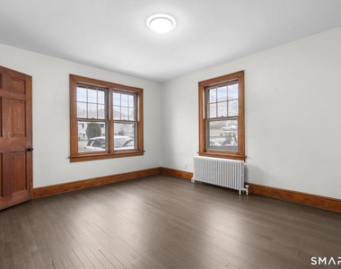 37 Byrneside Avenue - Photo Thumbnail 8