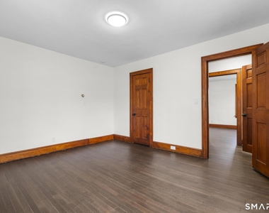 37 Byrneside Avenue - Photo Thumbnail 6