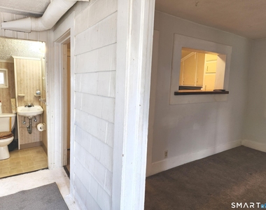 603r Center Street - Photo Thumbnail 4