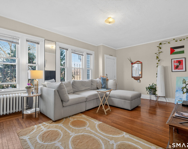 224 Huntington Street - Photo Thumbnail 1