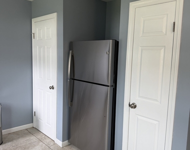 61 Park Circle - Photo Thumbnail 5