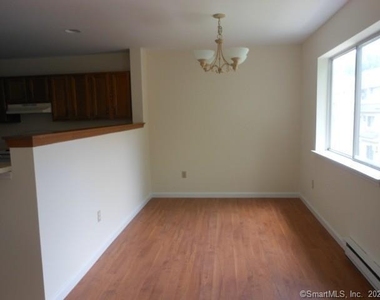 160 Willow Springs - Photo Thumbnail 6