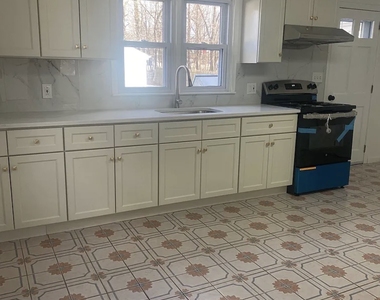 330-332 Cherry Street - Photo Thumbnail 2