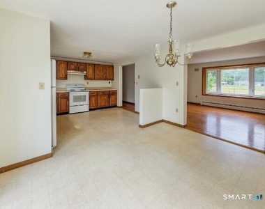 105 Northfield Road - Photo Thumbnail 5