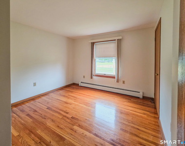 105 Northfield Road - Photo Thumbnail 10