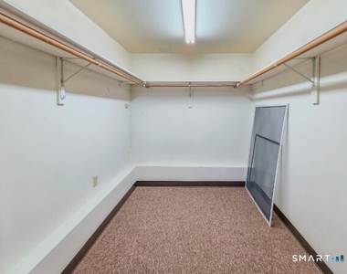 105 Northfield Road - Photo Thumbnail 18