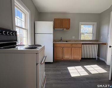 548 Main Street - Photo Thumbnail 5