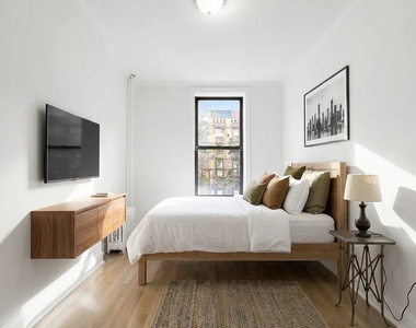 209 West 102nd Street - Photo Thumbnail 2