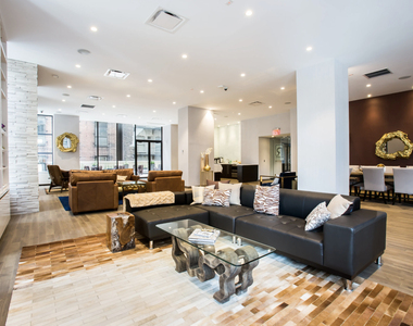 West 48th Street & 8th Avenue - Photo Thumbnail 9