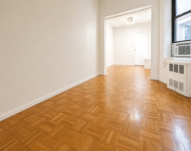 323A East 89th Street - Photo Thumbnail 5